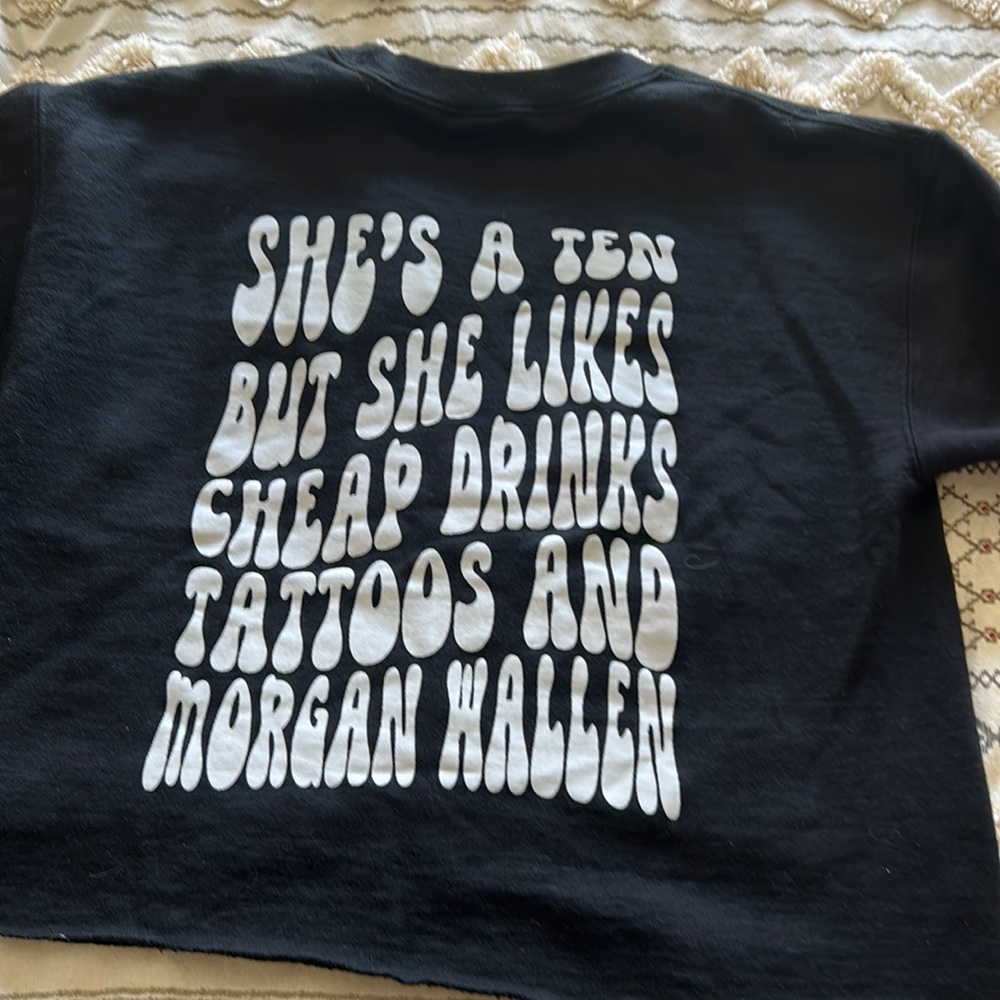 Black crop crew neck sweatshirt